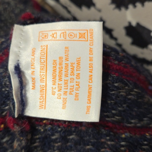 VINTAGE BURBERRY GRANDPA SWEATER - Picture 8 of 9